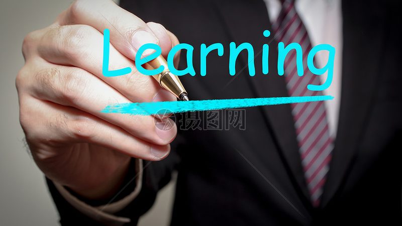 课程设置是成人高考学校教学的核心。在挑选学校时，关注以下方面：